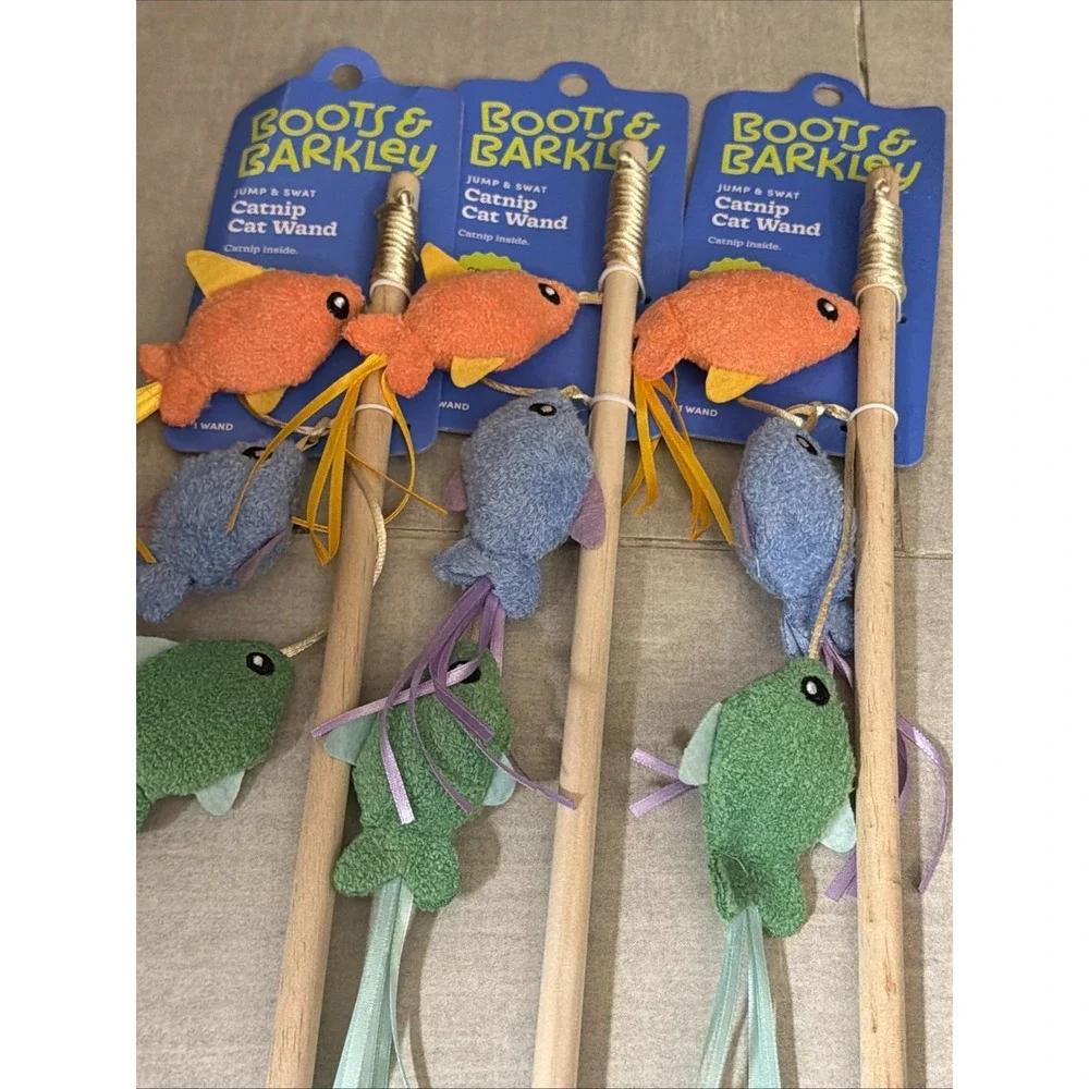 New Boots & Barkley Jump & Swat Catnip Cat Wand Fish Crinkly Target 3 Pieces